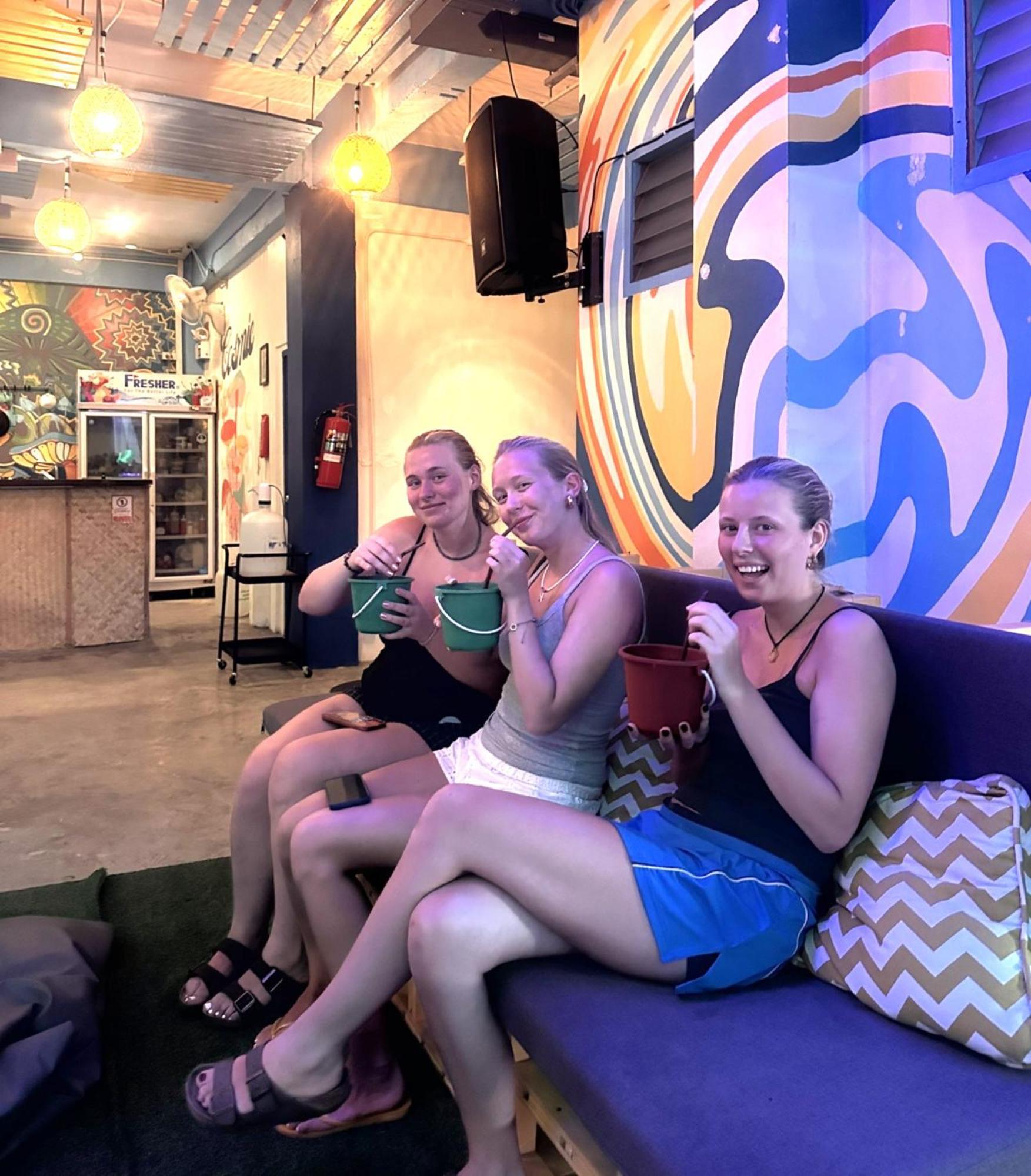 The Hangout Hostel Ao Nang Esterno foto