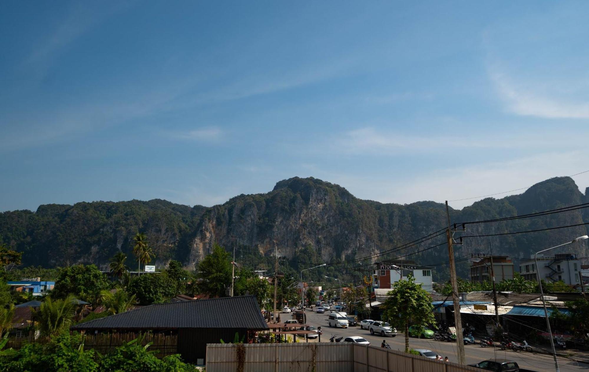 The Hangout Hostel Ao Nang Esterno foto